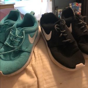 2 pair Nike sneakers
